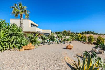 beautiful-modern-4-bedroom-villa-on-Hacienda-del-Alamo-9