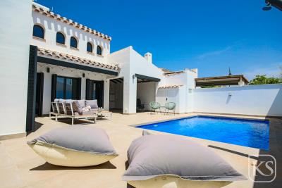 VillaMoore---3-bed-2-bath-luxury-modern-villa-6