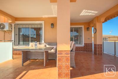 3-bed-2-bath-top-floor-100m-away-from-the-beach-in-Los-Alcazares-4