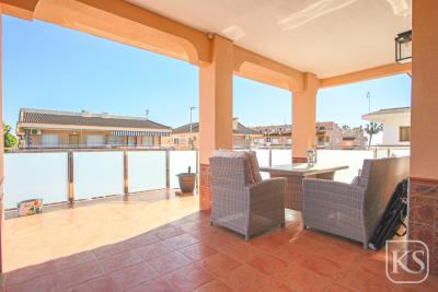 3-bed-2-bath-top-floor-100m-away-from-the-beach-in-Los-Alcazares-8