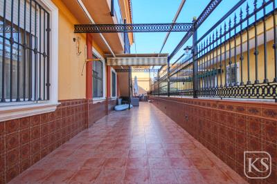 3-bed-2-bath-top-floor-100m-away-from-the-beach-in-Los-Alcazares-11