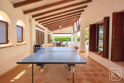luxury-4-bed-extended-Algaba-villa-on-El-Valle-Golf-Resort