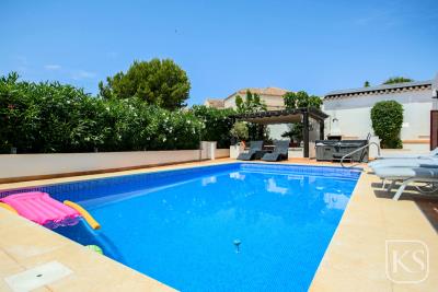 luxury-4-bed-extended-Algaba-villa-on-El-Valle-Golf-Resort-4