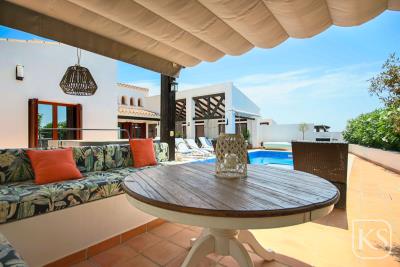 luxury-4-bed-extended-Algaba-villa-on-El-Valle-Golf-Resort-7