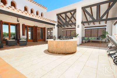luxury-4-bed-extended-Algaba-villa-on-El-Valle-Golf-Resort-11