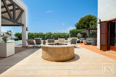 luxury-4-bed-extended-Algaba-villa-on-El-Valle-Golf-Resort-12