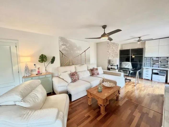 Image No.24-3 Bed Penthouse for sale