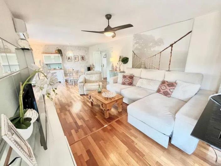 Image No.25-3 Bed Penthouse for sale