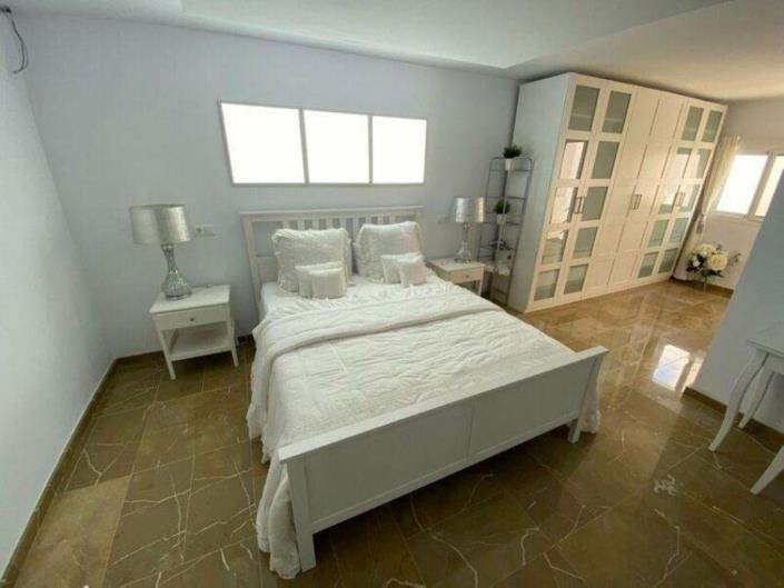 Image No.17-5 Bed House/Villa for sale