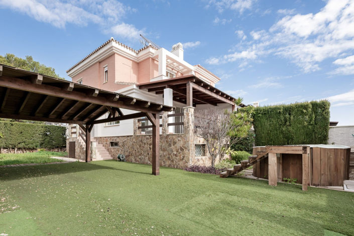 Image No.1-3 Bed Villa for sale