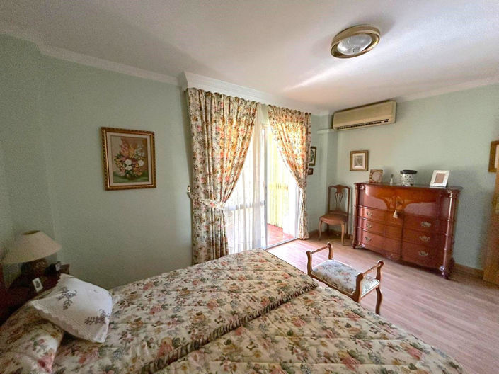 Image No.15-3 Bed Apartment for sale