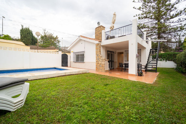 Image No.1-3 Bed Villa for sale