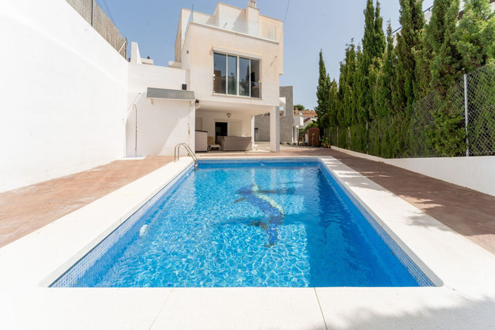 Image No.1-2 Bed Villa for sale