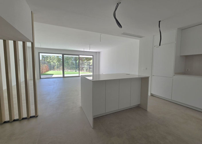 Image No.24-3 Bed Villa for sale