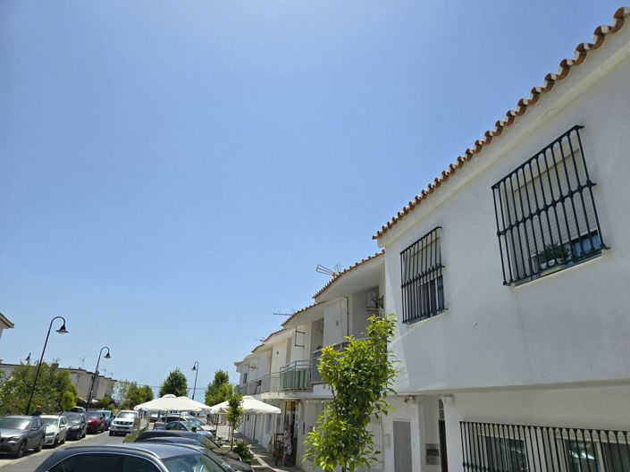 Image No.1-3 Bed Semi-Detached for sale
