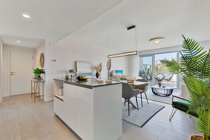 Image No.12-3 Bed Apartment for sale