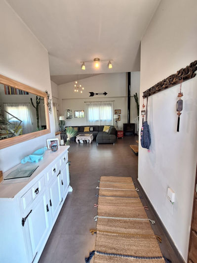 Image No.12-3 Bed Property for sale