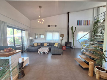 13-5fd73dea700db77384c091ca9818b1a9