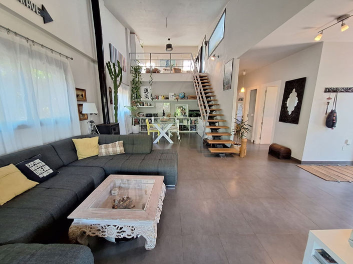 Image No.20-3 Bed Property for sale