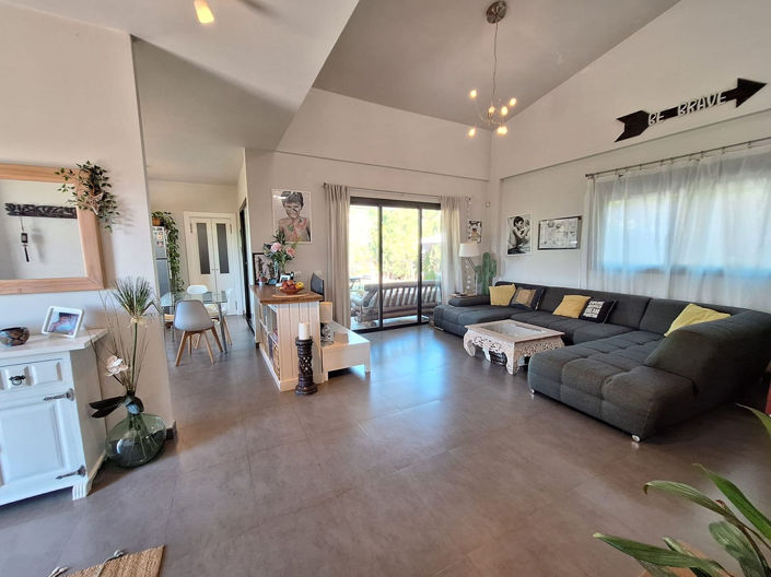 Image No.20-3 Bed Property for sale