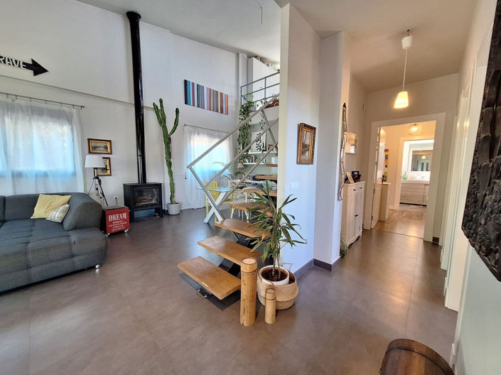 Image No.21-3 Bed Property for sale