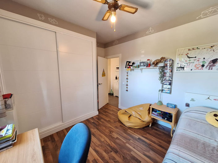 Image No.29-3 Bed Property for sale