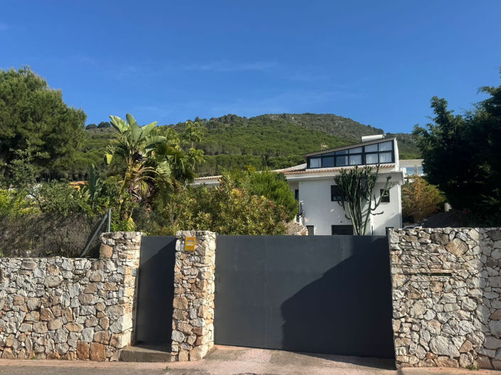 Image No.7-3 Bed Property for sale