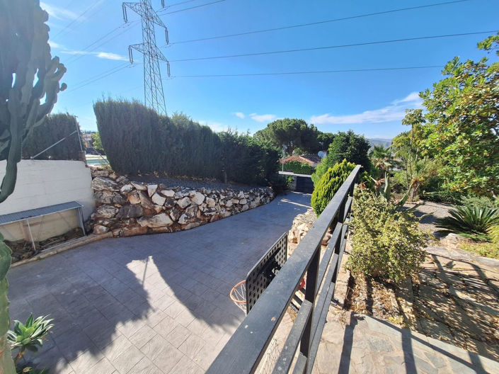 Image No.9-3 Bed Property for sale