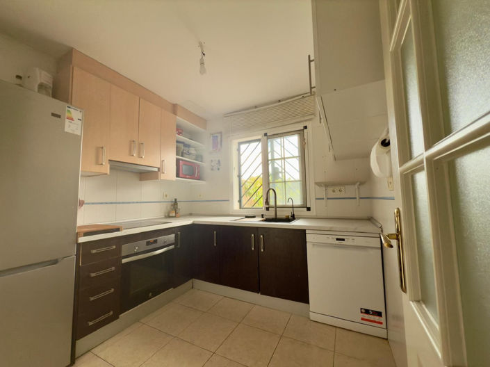 Image No.4-3 Bed Semi-Detached for sale