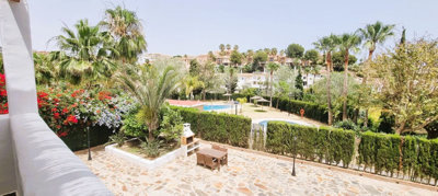 10-bb915d1cb19341576dcdc994b81ab9c5