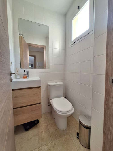 Image No.12-4 Bed Property for sale