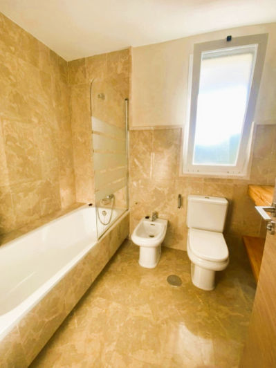 Image No.23-4 Bed Property for sale