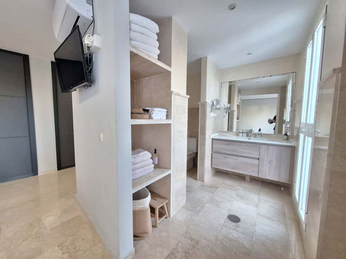 Image No.34-4 Bed Property for sale