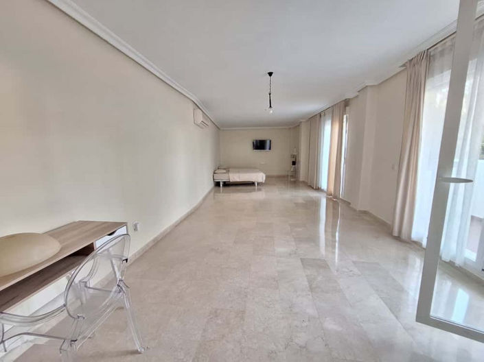 Image No.39-4 Bed Property for sale