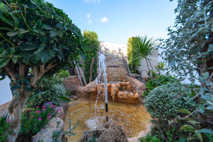 Image No.39-6 Bed Property for sale