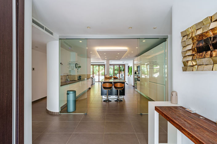 Image No.10-5 Bed Villa for sale