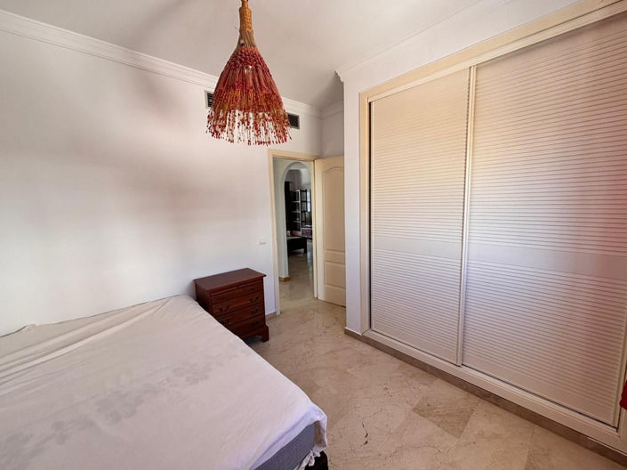 Image No.20-3 Bed Apartment for sale