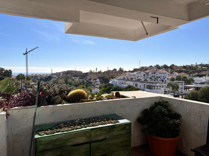 Image No.25-3 Bed Apartment for sale