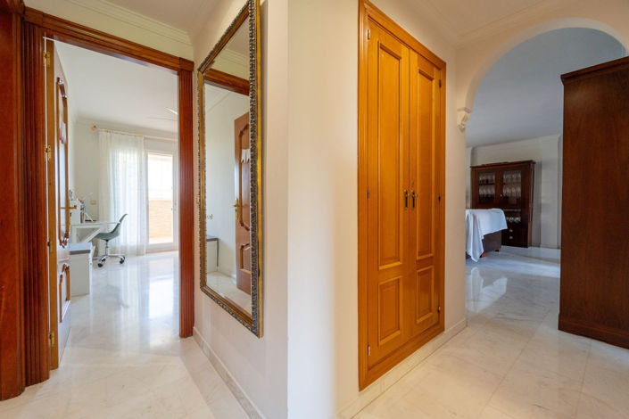 Image No.24-3 Bed Penthouse for sale