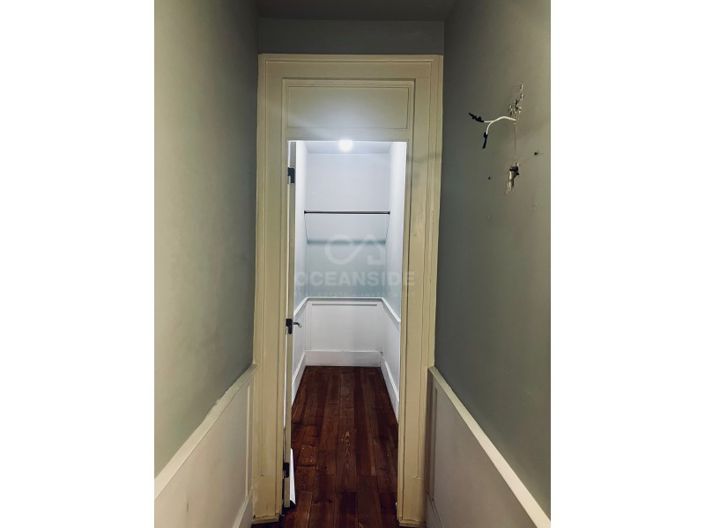 Image No.12-6 Bed Apartment for sale