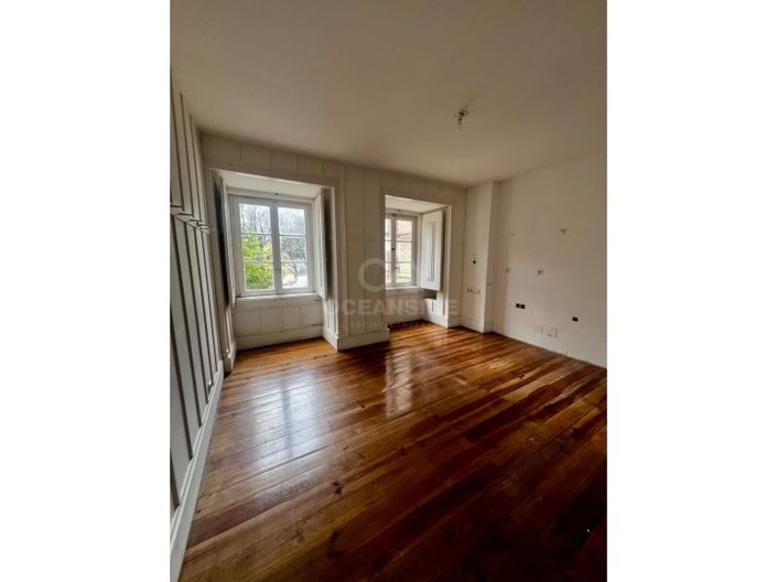 Image No.15-6 Bed Apartment for sale