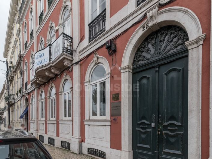 Image No.19-6 Bed Apartment for sale