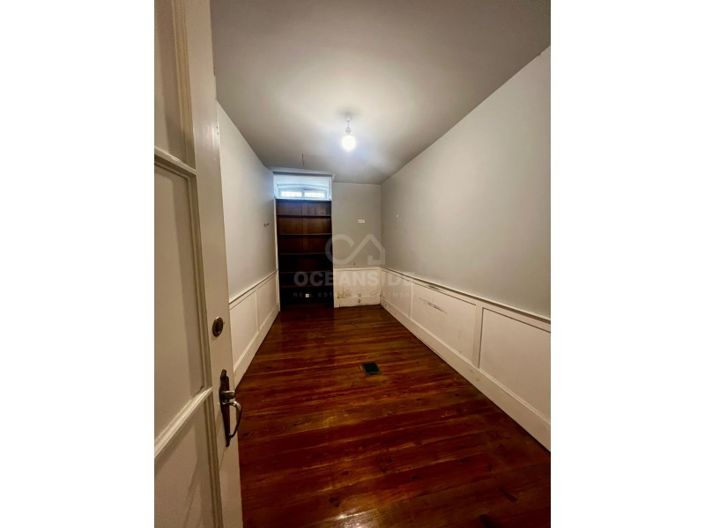 Image No.8-6 Bed Apartment for sale