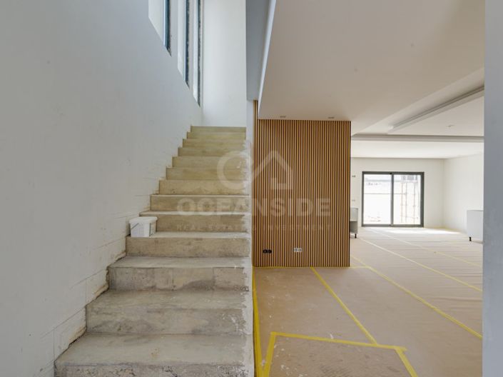 Image No.10-4 Bed House for sale