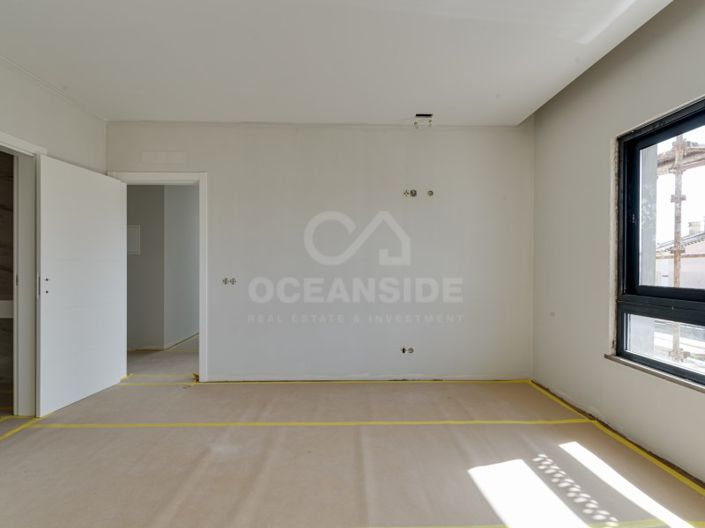 Image No.16-4 Bed House for sale