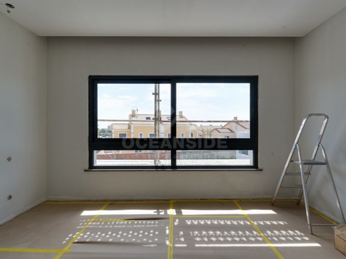 Image No.12-4 Bed House for sale