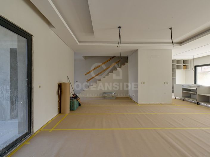 Image No.10-4 Bed House for sale