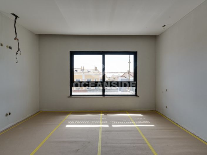 Image No.19-4 Bed House for sale