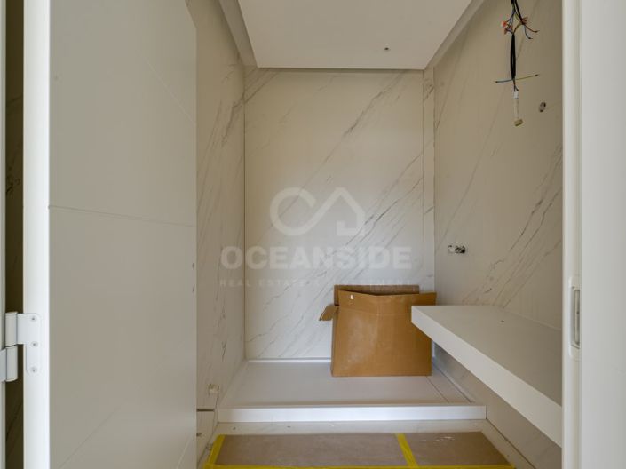 Image No.20-4 Bed House for sale