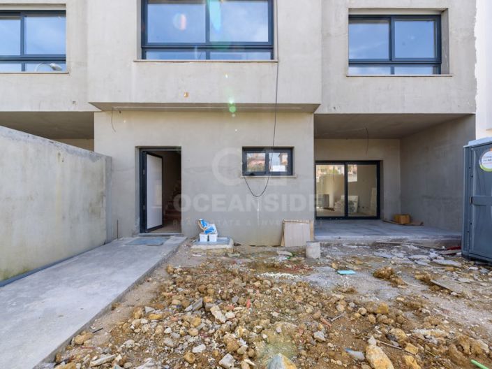 Image No.3-4 Bed House for sale